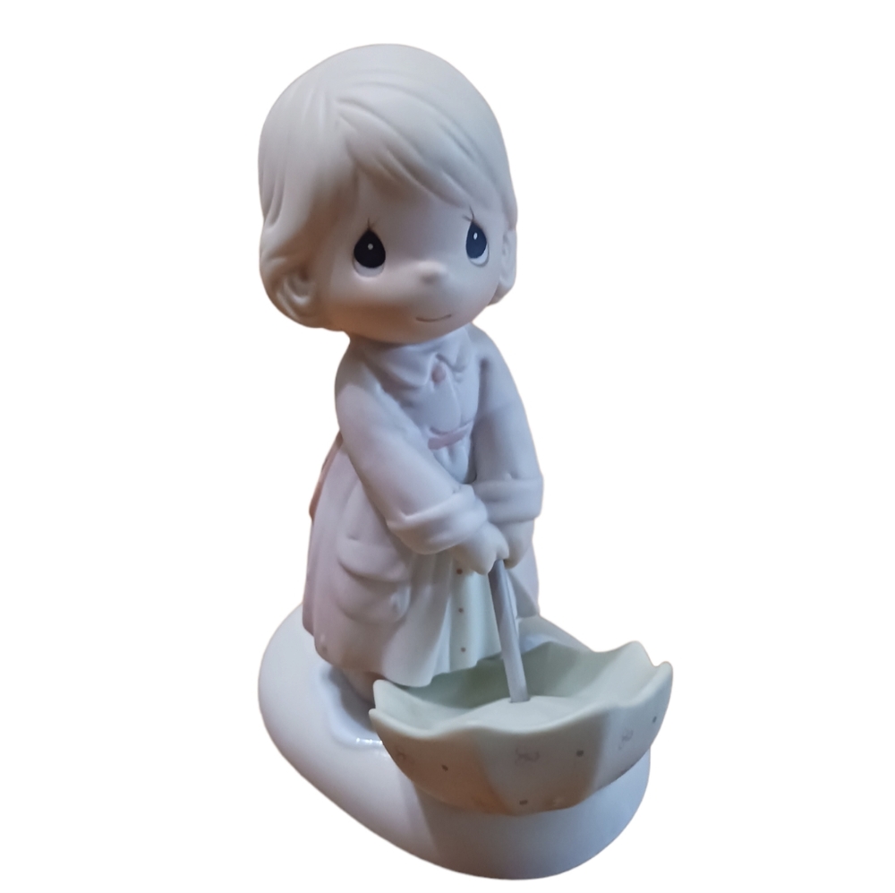 Precious Moments Porcelain Figurine " The sun is always‎ shining somewhere" 1995